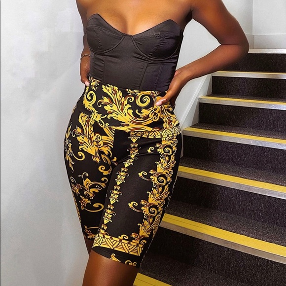 Fashion Nova Classy Chic Biker Short Black/Gold, Size S - Picture 5 of 8